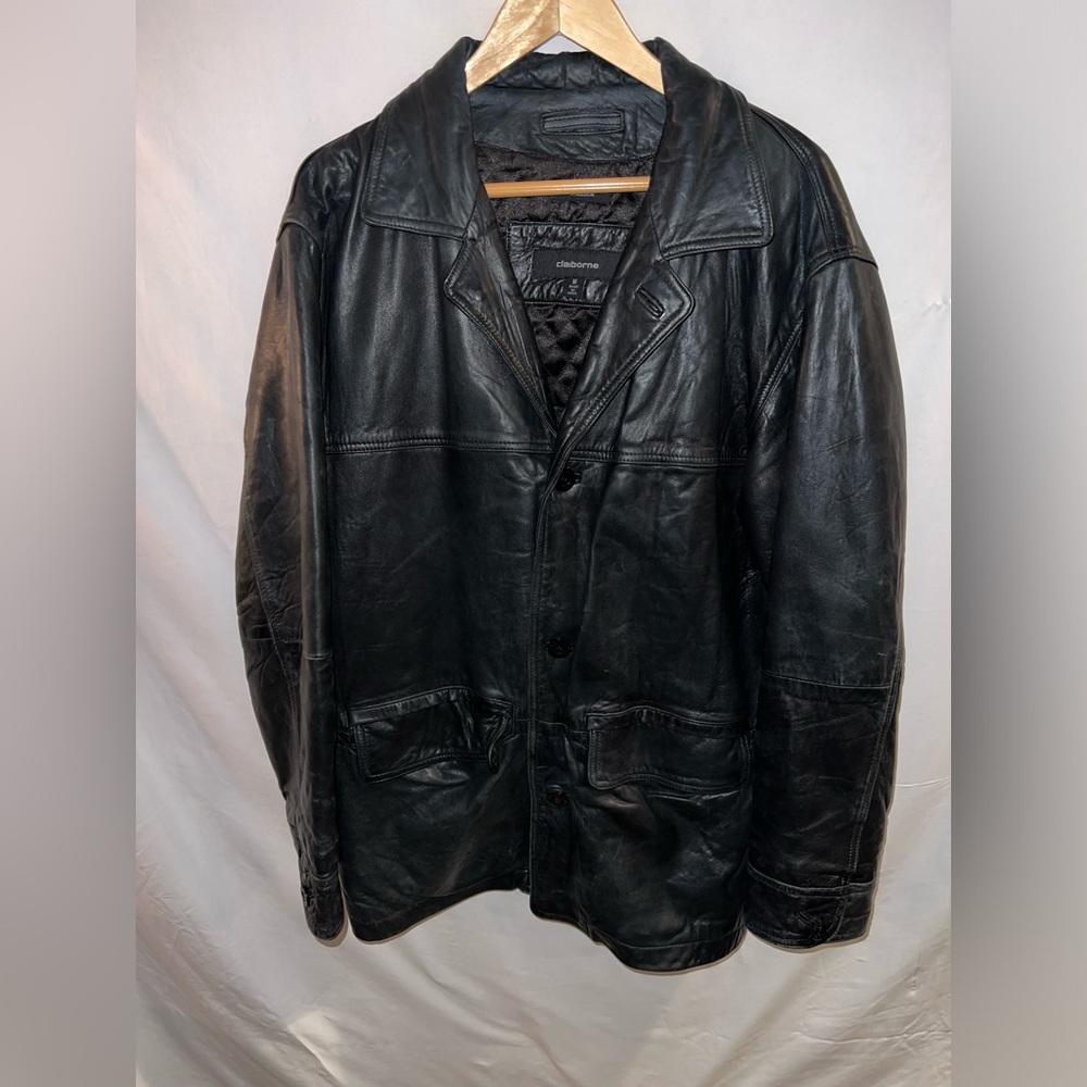 Men’s VINTAGE Medium Claiborne black 100% genuine leather jacket